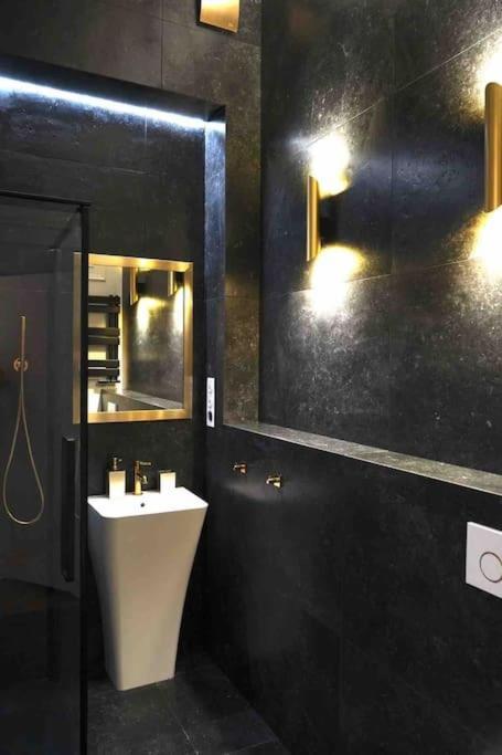 Apartament Glamour Prywatne Jacuzzi Starowislna Краков Экстерьер фото